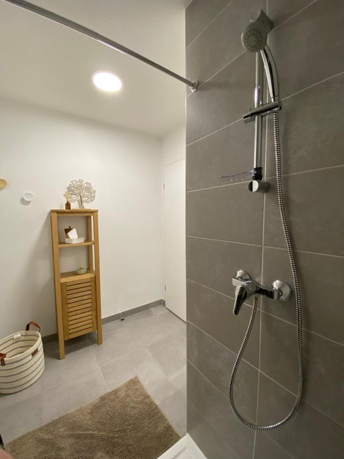 Charmant Appartement Neuf Et Confortable Classe 4 Etoiles บิสการ์รอส ภายนอก รูปภาพ