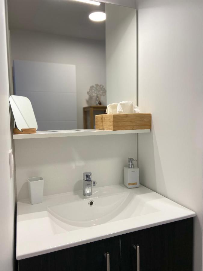 Charmant Appartement Neuf Et Confortable Classe 4 Etoiles บิสการ์รอส ภายนอก รูปภาพ